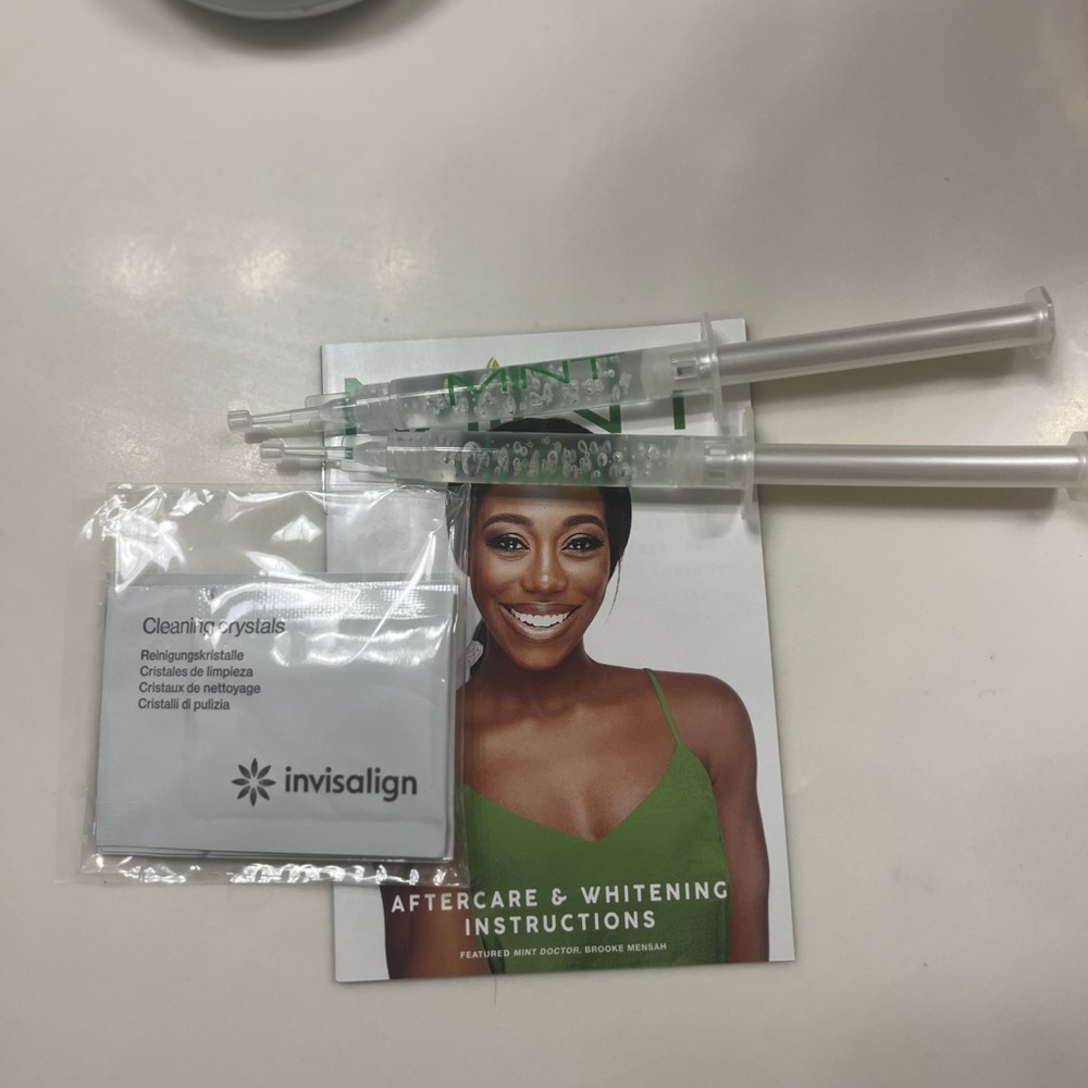 Mint NWOT cleaning crystals and whitening two pack